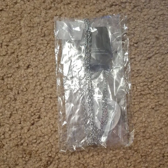 Paparazzi Silver Necklace with Modern Pendant - Picture 4 of 5